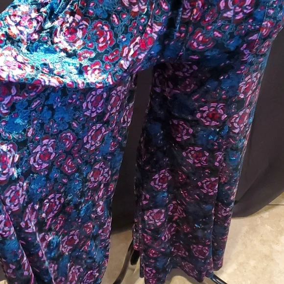 Free People Velvet Rose Jumpsuit SZ MD - Picture 3 of 12